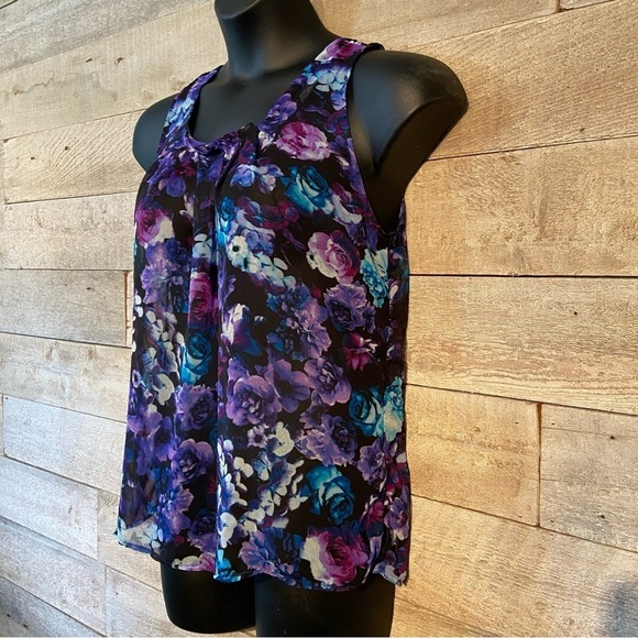 🛍️3/$30 Thesis women’s sheer floral tank top in size large - Picture 2 of 9